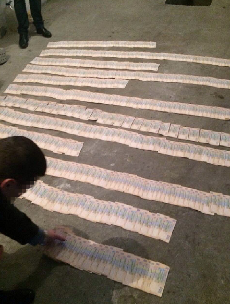 На Херсонщине на крупной взятке поймали "шишку" из прокуратуры, опубликованы фото