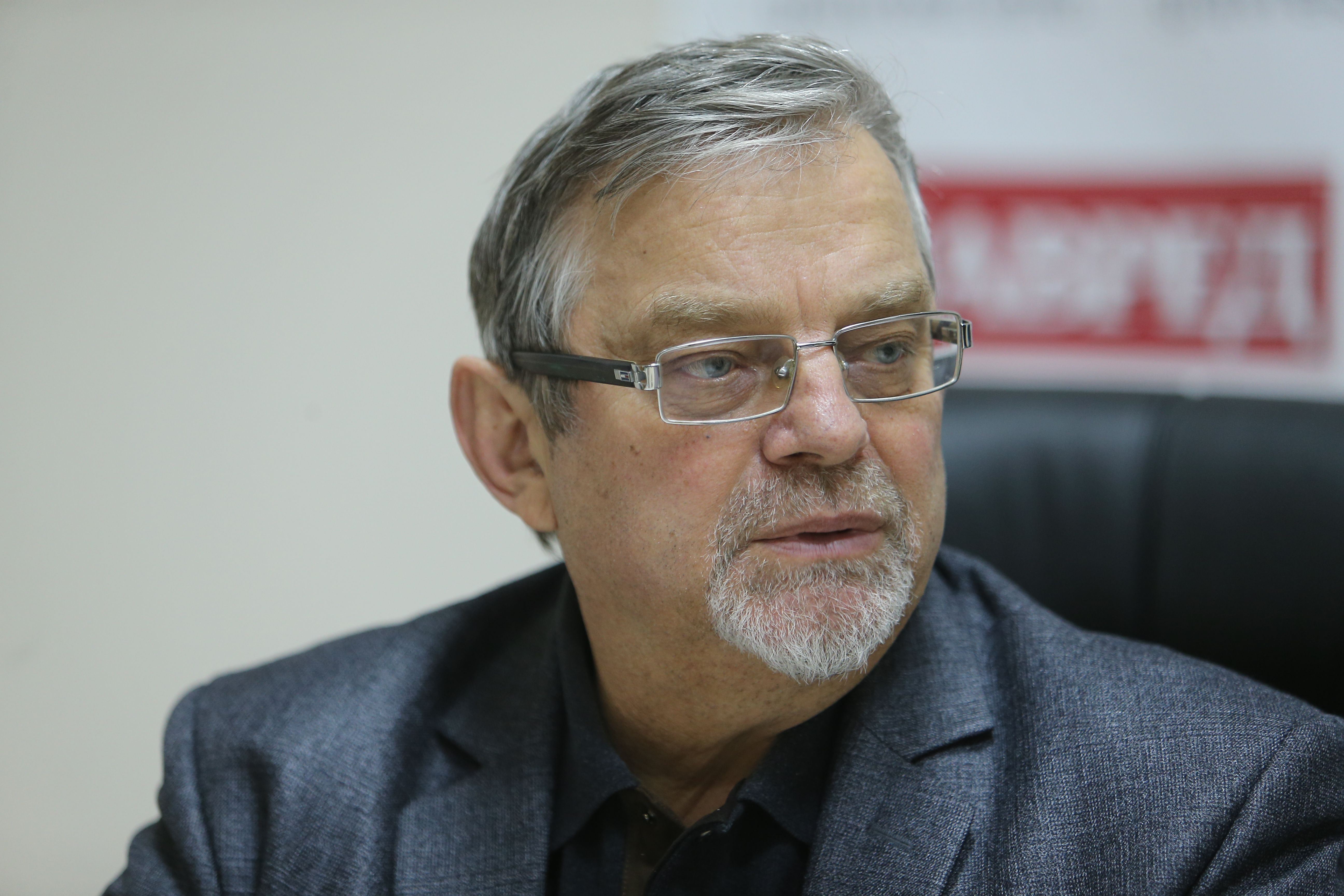 Виктор Небоженко