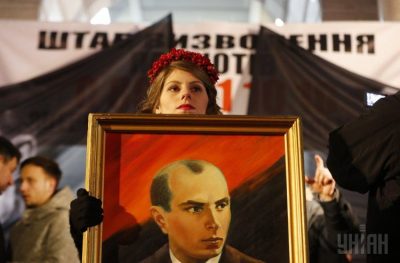Железнодорожников из ЛДНР пугают разгулом национализма в Украине Железнодорожников из ЛДНР пугают разгулом национализма в Украине