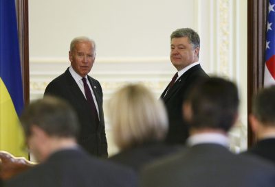 Джозеф Байден и Петр Порошенко Джозеф Байден и Петр Порошенко