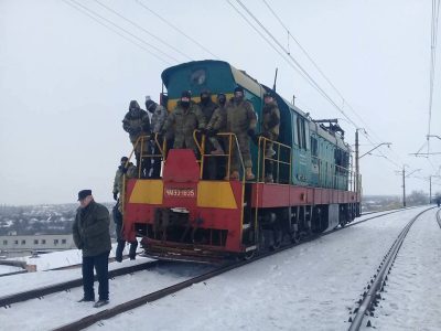 Участники блокады ОРДЛО грозят перекрыть ж/д ветку на Мариуполь и выставили посты на Бахмутке