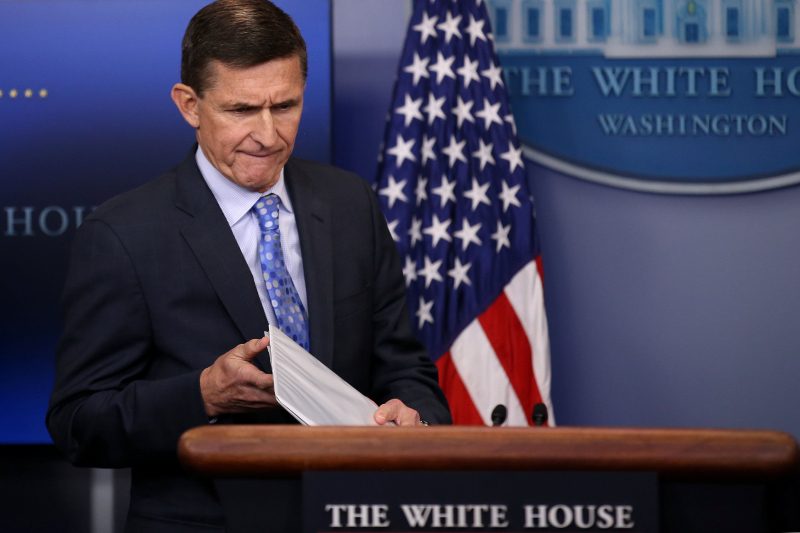 Экс-советник президента США признался во лжи ФБР и готов давать показания против Трампа