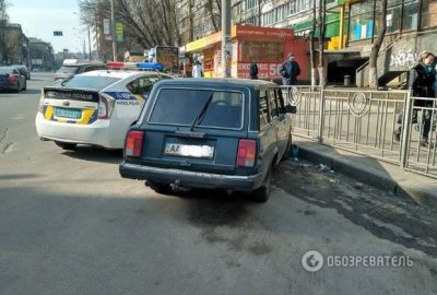 Полиция обнаружила автомобиль ВАЗ. Полиция обнаружила автомобиль ВАЗ.