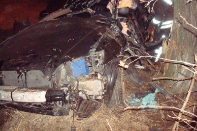 ДТП на Киевщине. Subaru слетел в кювет и врезался в дерево, погибли три человека