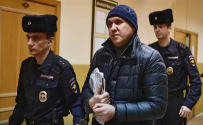 Полицейские и Владимир Евдокимов Полицейские и Владимир Евдокимов