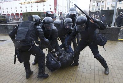 Протесты в Беларуси. В МИДе рассказали о задержанных украинцах