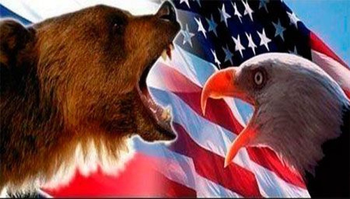 Заткни пасть. Медведь с флагом. Медведь Россия. Флаг России с медведем. Россия против США.