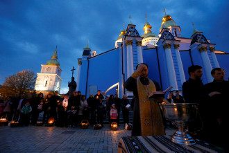 Служба в Михайловском соборе Киева Служба в Михайловском соборе Киева