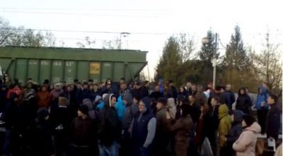 Подробности бунта пассажиров электрички на Киевщине: почти все оказались "зайцами"