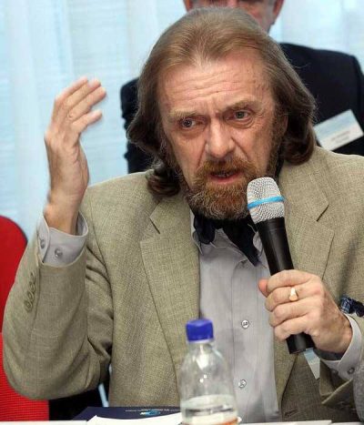 Начался чат с экспертом по вопросам Крыма Андреем Клименко