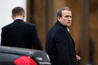 Медведчук отрицает покупку телеканала. По-прежнему