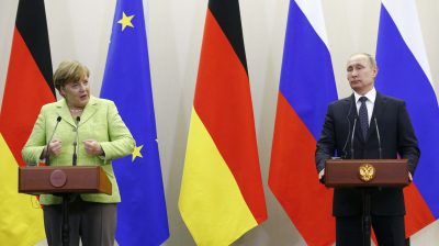 Путин уверяет, что Донбасс от Украины никто не отделял, а Меркель требует перемирия