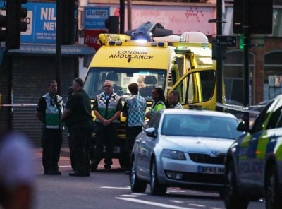 Въезд фургона в толпу в Лондоне: погиб человек