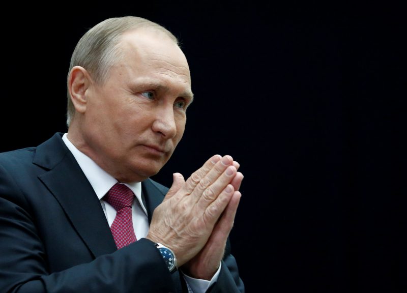 Экс-сотрудник АП России предупредил: до выборов Путин устроит внешнее обострение