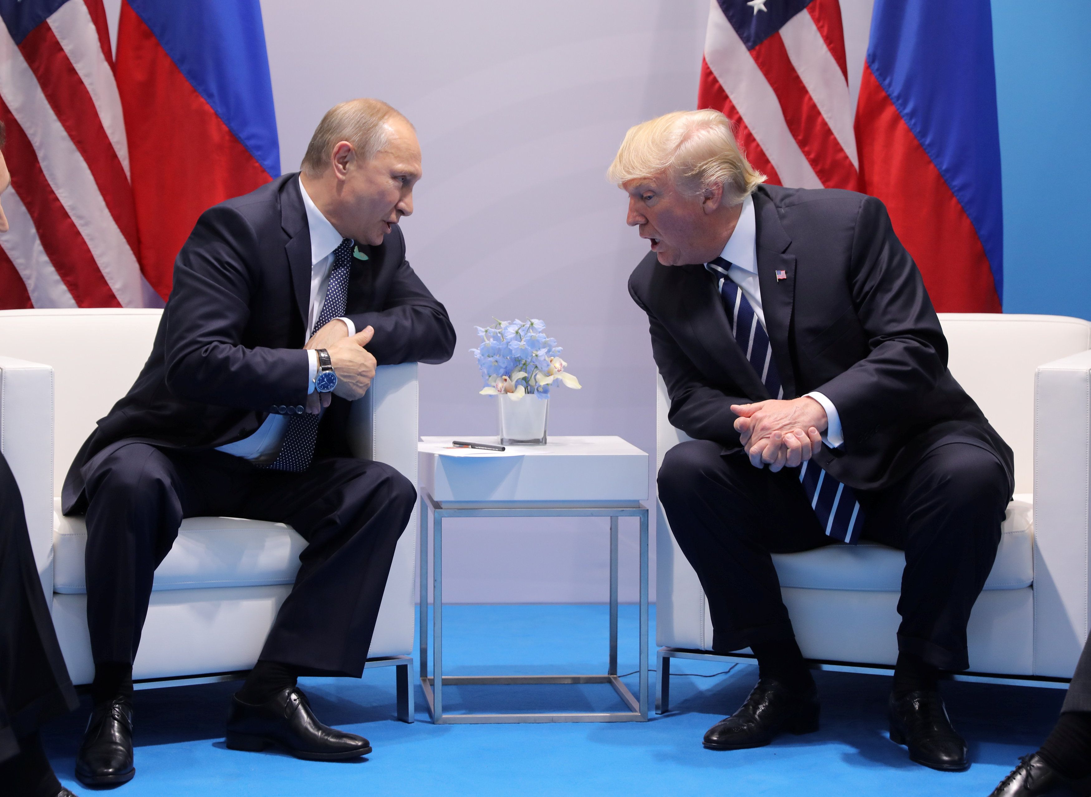 Трамп — Путин — Владимир Путин полюбезничал с Дональдом Трампом Трамп — Путин — Владимир Путин полюбезничал с Дональдом Трампом