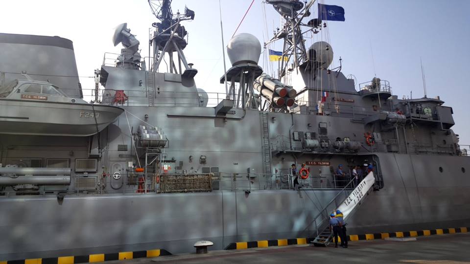 В Одессу прибыли военные корабли НАТО, опубликованы фото
