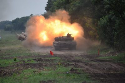 Украинские танки, иллюстрация Украинские танки, иллюстрация