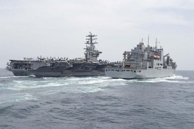 Авианосец военно-морских сил США Nimitz. Авианосец военно-морских сил США Nimitz.