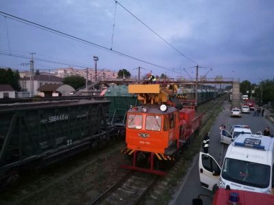 Под Киевом погиб подросток из-за селфи на поезде