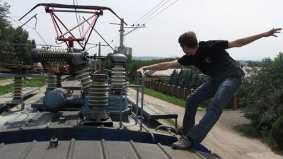 Электричка, поезд, экстремал, зацепер