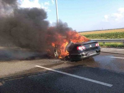 На Киевщине легковушка влетела под фуру и загорелась, водитель погиб