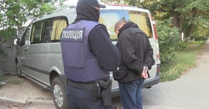 В Киеве полиция повязала вооруженную банду: серийным налетчикам грозит до 12 лет тюрьмы