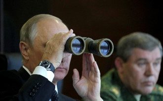 Путін, армія, навчання, бінокль Путін, армія, навчання, бінокль