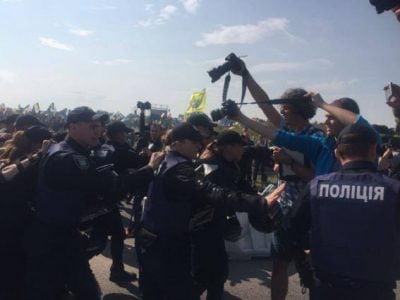 Попытка Саакашвили вернуться в Украину. Задержаны более 100 "титушек" у пункта пропуска "Краковец"