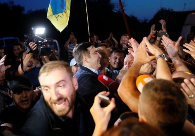 "Мученик" Михеил. Как власть и "титушки" сыграли на руку Саакашвили