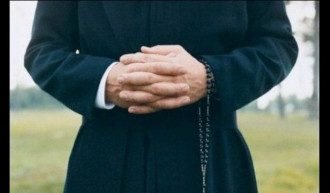 Священик з коронавірусом їздив на похорон