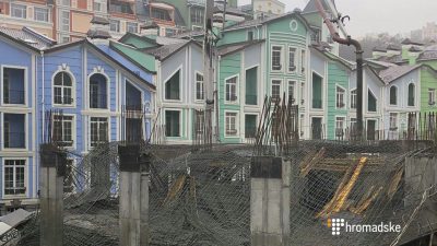 Обвал на стройплощадке в Киеве, на месте события работают медики, опубликованы фото