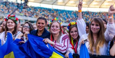 Хороша молодь