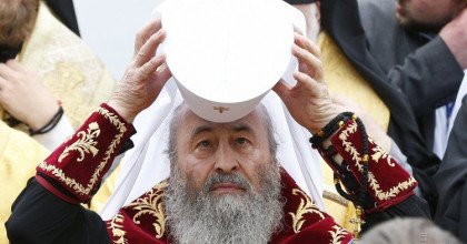 Онуфрий влип в скандал из-за масштабных протестов в Черногории