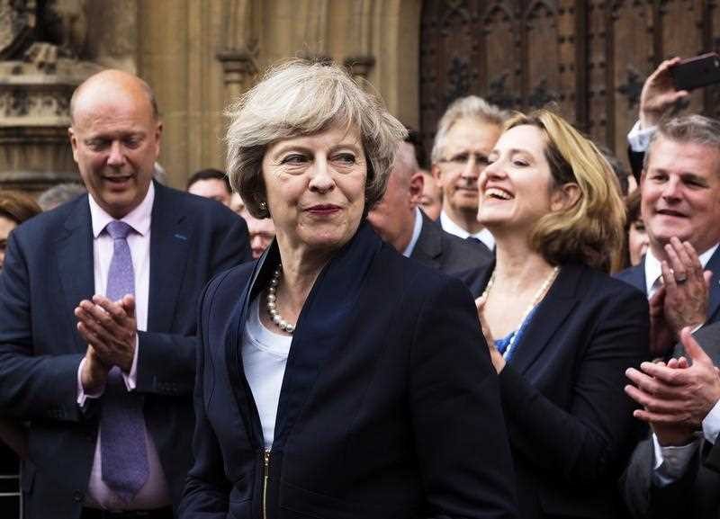 Обещала Зеленскому поддержку и ушла: все подробности об отставке Терезы Мэй