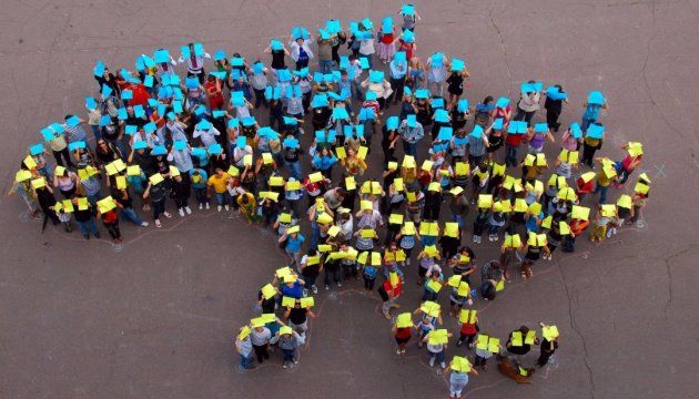 Футуролог полагает, что украинцы всегда находят миллион способов выжить и привыкли к бесконечным кризисам Футуролог полагает, что украинцы всегда находят миллион способов выжить и привыкли к бесконечным кризисам