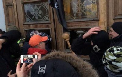 Попытка штурма Октябрьского дворца
