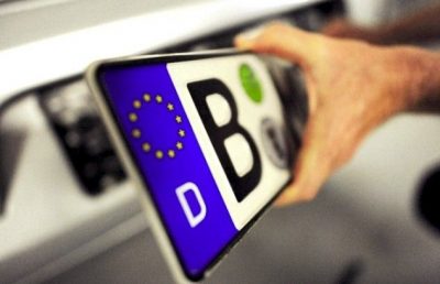 В Запорожье "евробляхеры" бесплатно возили людей
