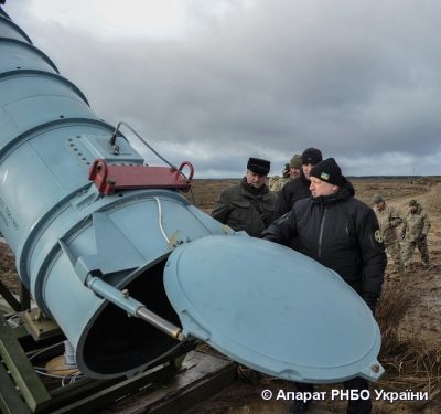 Турчинов засветился на испытаниях крылатой ракеты "Нептун"