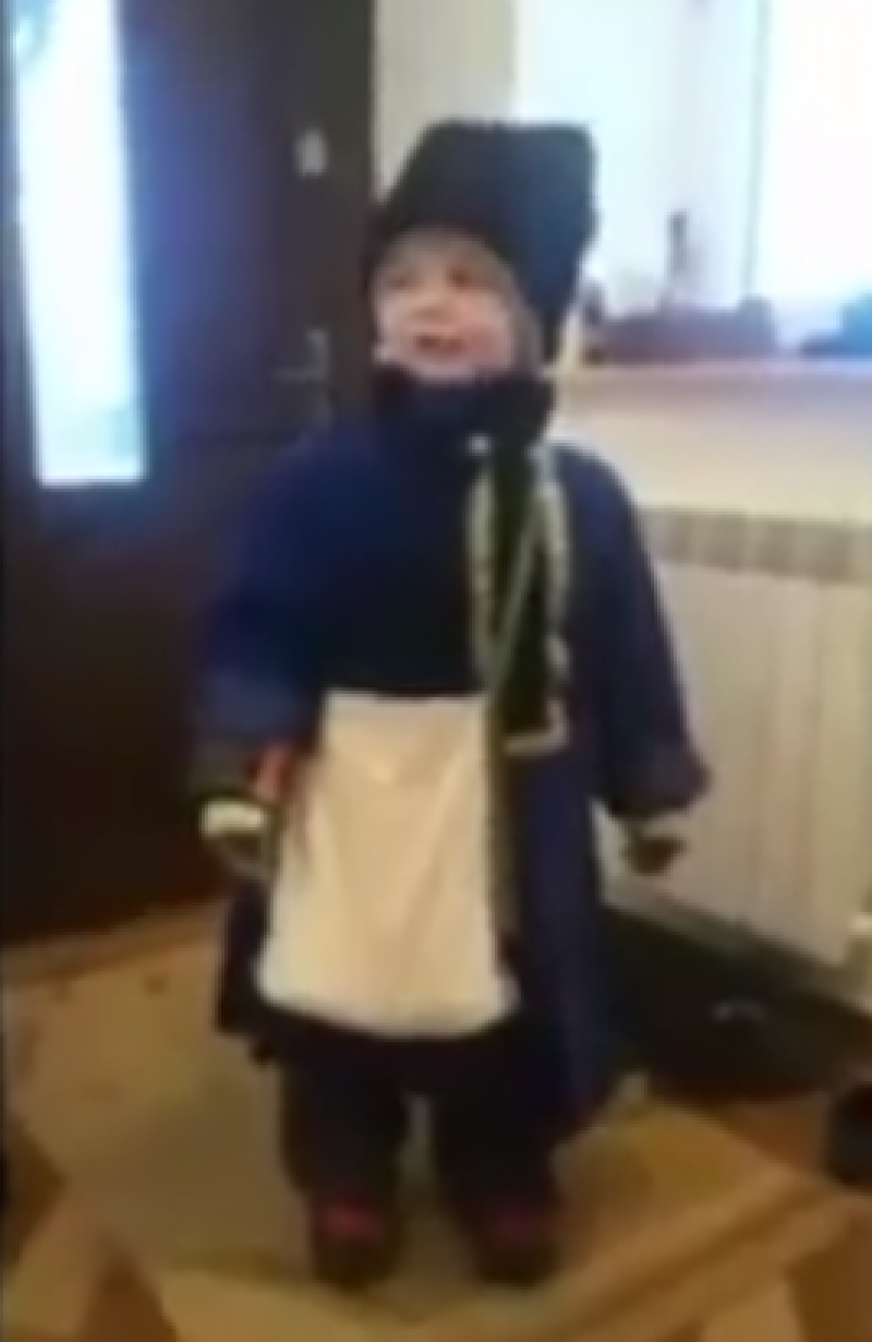 Видео с ребенком-посевальщиком рвет Сеть