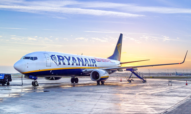 Ryanair, авиакомпания, самолет Ryanair, авиакомпания, самолет