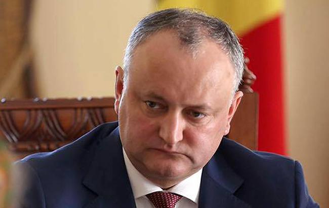 Додон считает, что слишком уж странная ситуация была на дороге