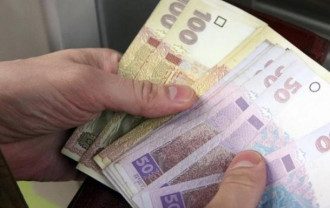 НБУ на 10 копеек снизил курс гривны к евро НБУ на 10 копеек снизил курс гривны к евро