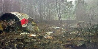 Бывший министр нацобороны Польши сообщил, что президентский самолет Ту-154 уничтожили взрывы