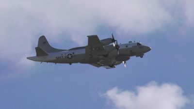 Опубликованы новые записи перехвата российским Су-27 самолета-разведчика США у берегов Крыма
