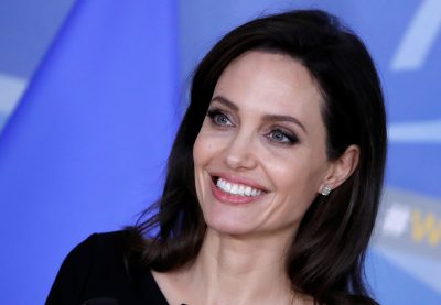 Анджелина Джоли