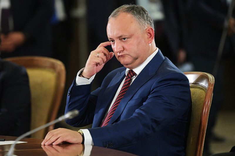 Додон пожаловался Медведеву: антиукраинские санкции РФ ударили по Молдове