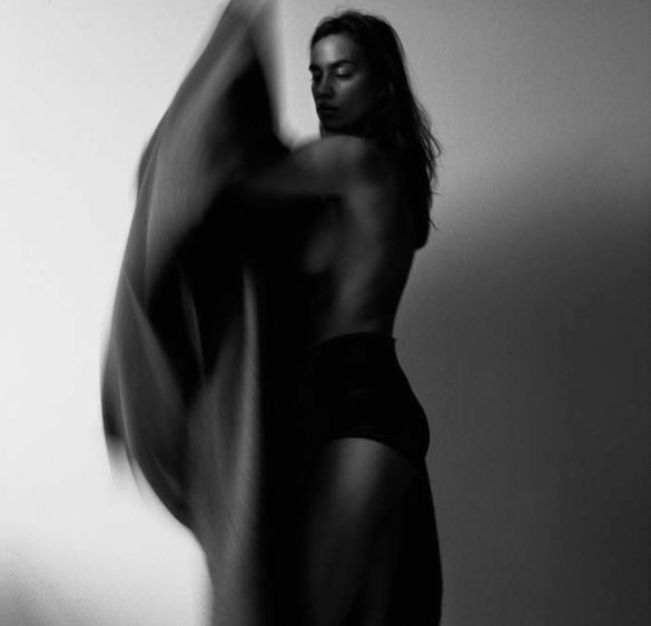 Ирина Шейк в фотосете для Vogue Germany