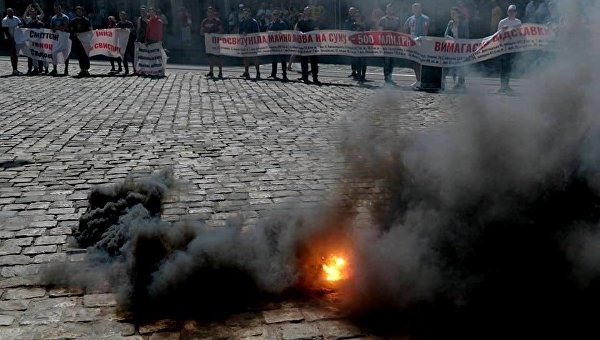 Закупленную Минобороны дымовую смесь невозможно использовать в зоне военных действий Закупленную Минобороны дымовую смесь невозможно использовать в зоне военных действий