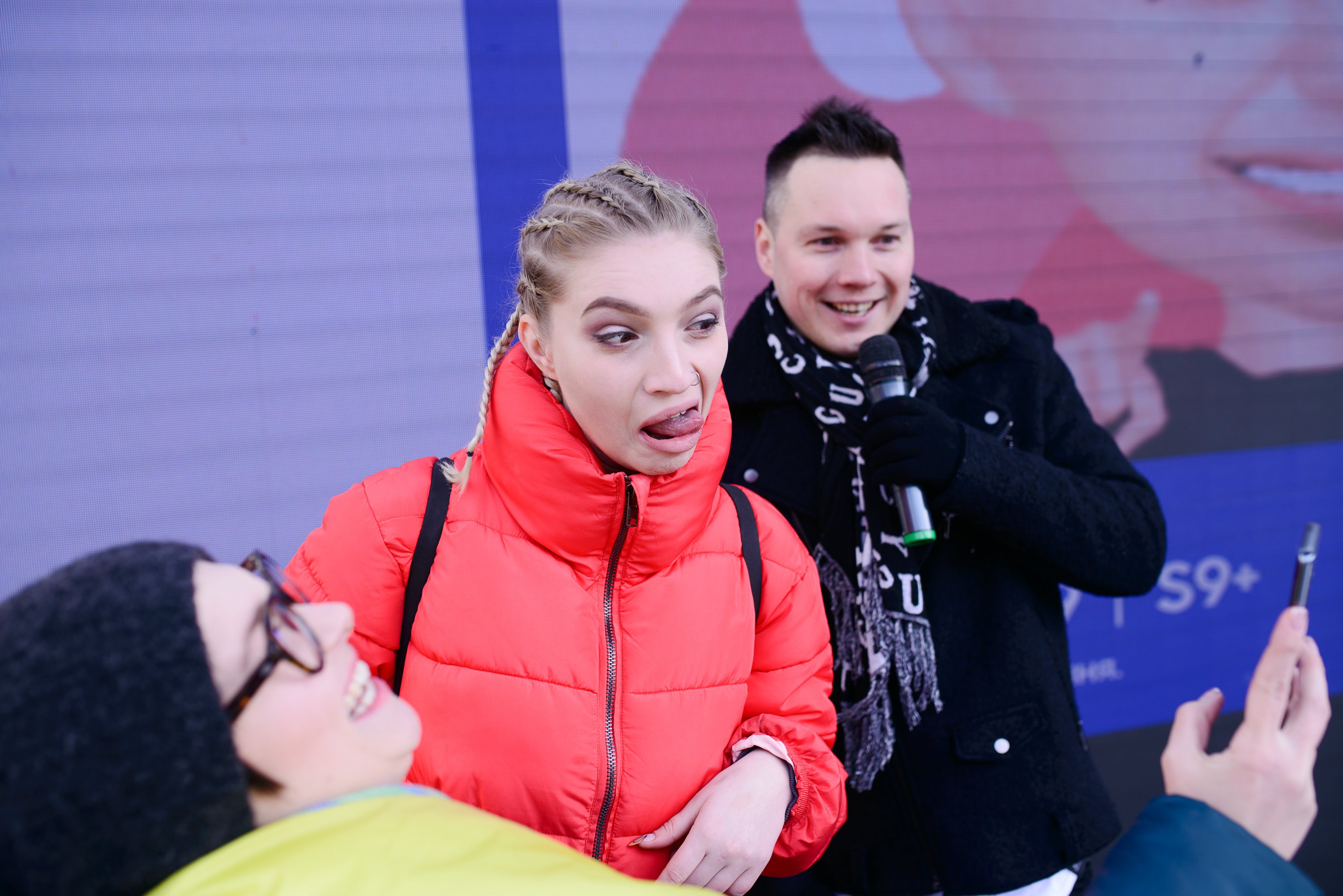 Киев заполонили анимоджи: что происходит? Киев заполонили анимоджи: что происходит?