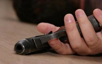 Боец выстрелил себе в голову из переделанного в травмат стартового пистолета